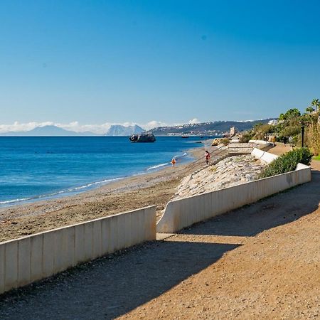Fantastic Beachfront Apartment Estepona Exterior foto