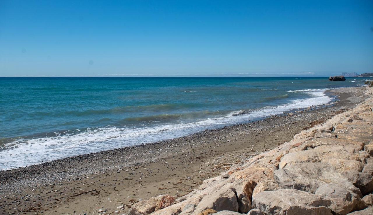 Fantastic Beachfront Apartment Estepona Exterior foto