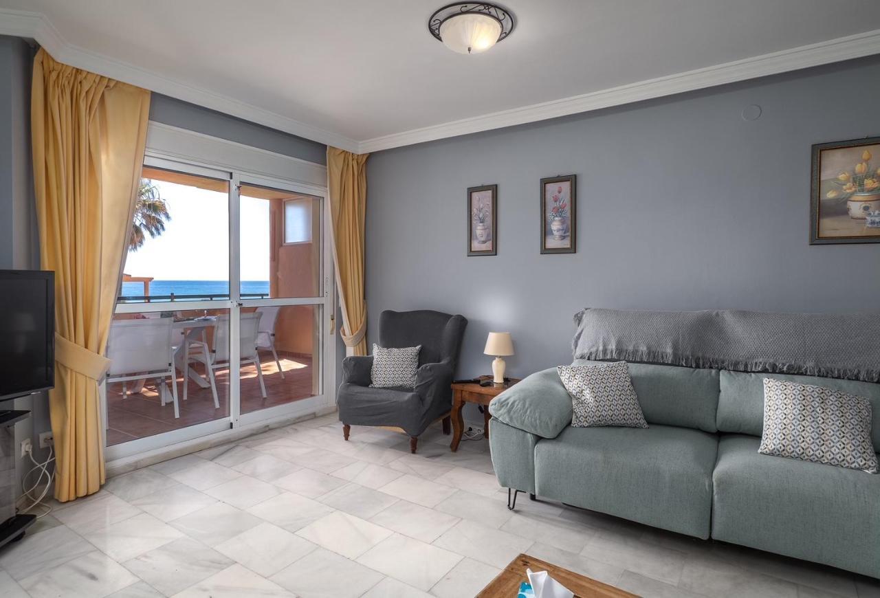 Fantastic Beachfront Apartment Estepona Exterior foto
