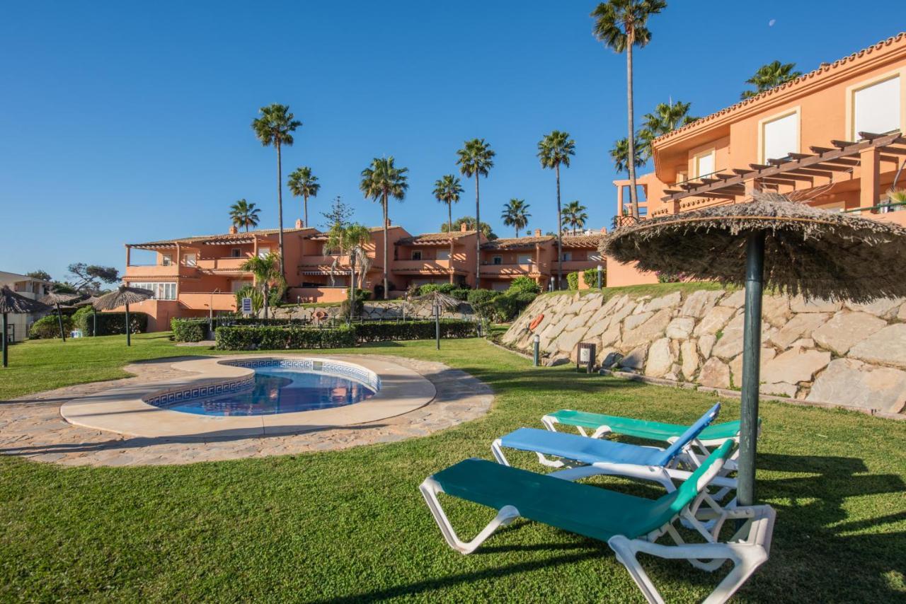 Fantastic Beachfront Apartment Estepona Exterior foto